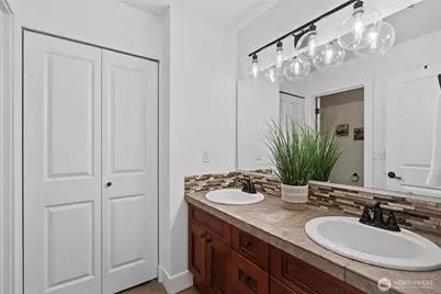310 20th Street Pl SW, Puyallup, WA 98371 - Photo 24