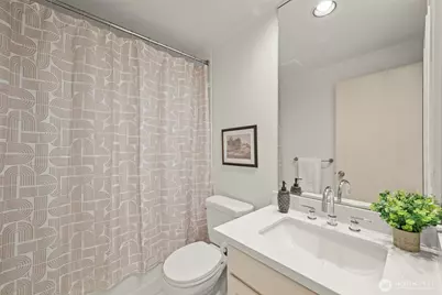 2167 Dexter Avenue N #402, Seattle, WA 98109 - Photo 22
