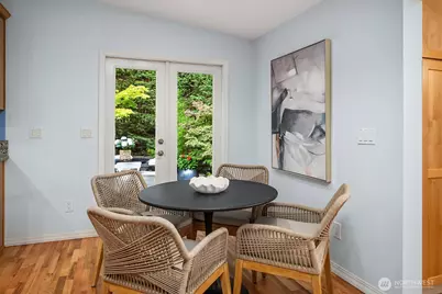 909 110th Avenue SE, Bellevue, WA 98004 - Photo 10