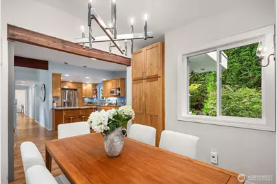909 110th Avenue SE, Bellevue, WA 98004 - Photo 14