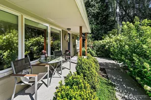 8623 30th Ave NE, Seattle, WA 98115 - Photo 10