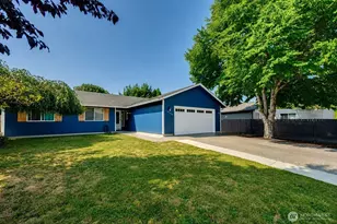 2129 Dahlia St, Woodland, WA 98674 - Photo 2