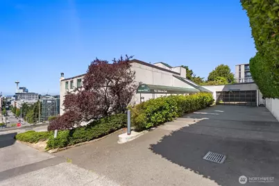 150 Melrose Avenue E #504, Seattle, WA 98102 - Photo 24