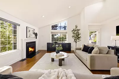 505 NE 78th Street, Seattle, WA 98115 - Photo 2