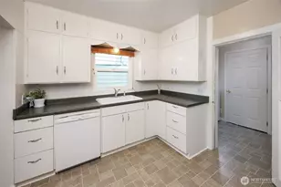 521 Ave C, Snohomish, WA 98290 - Photo 10