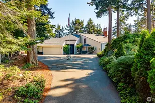 733 Tillamuk Dr, La Conner, WA 98257 - Photo 2
