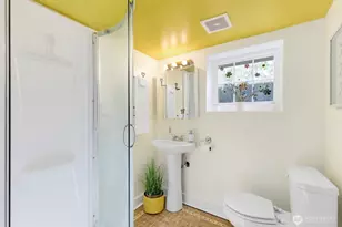 410 N 46th St, Seattle, WA 98103 - Photo 24