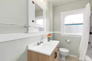 410 N 46th St, Seattle, WA 98103 - Photo 14