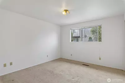 533 N 104th #B, Seattle, WA 98133 - Photo 10