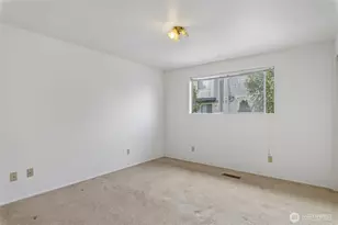 533 N 104th, Seattle, WA 98133 - Photo 10
