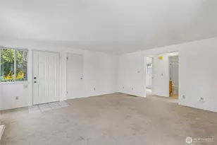 533 N 104th, Seattle, WA 98133 - Photo 8
