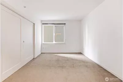 76 Cedar Street #405, Seattle, WA 98121 - Photo 18