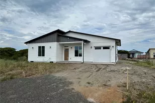 1176 Fairwood Dr SW, Ocean Shores, WA 98569 - Photo 2