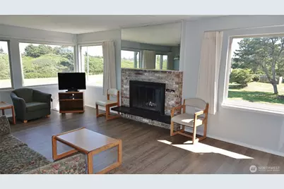 615 Ocean Shores Boulevard NW #201, Ocean Shores, WA 98569 - Photo 1