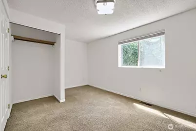 3203 NE 195th St, Lake Forest Park, WA 98155 - Photo 18