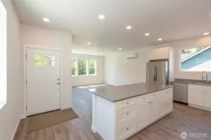 1917 W 10th St, Port Angeles, WA 98363 - Photo 12