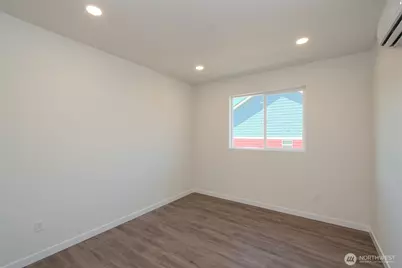 1917 W 10th Street, Port Angeles, WA 98363 - Photo 18