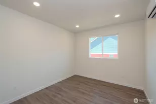1917 W 10th St, Port Angeles, WA 98363 - Photo 18