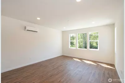 1911 W 10th St, Port Angeles, WA 98363 - Photo 6