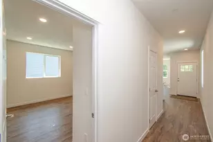 1911 W 10th St, Port Angeles, WA 98363 - Photo 16