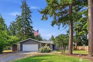 390 Cambrae Dr, Camano Island, WA 98282 - Photo 1