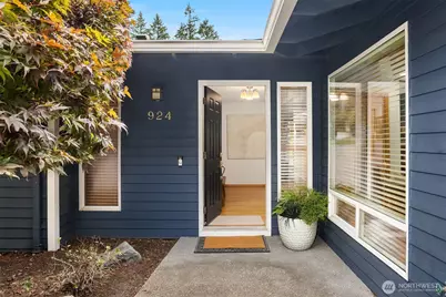 924 179th Court NE, Bellevue, WA 98008 - Photo 4