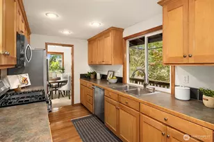 924 179th Ct NE, Bellevue, WA 98008 - Photo 10