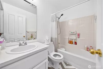 6707 S 239th Street #D104, Kent, WA 98032 - Photo 12