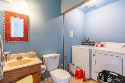 621 Glacier Avenue S, Pacific, WA 98047 - Photo 20