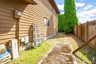 621 Glacier Ave S, Pacific, WA 98047 - Photo 26