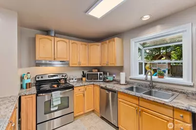 10301 NE 136th Place, Kirkland, WA 98034 - Photo 16