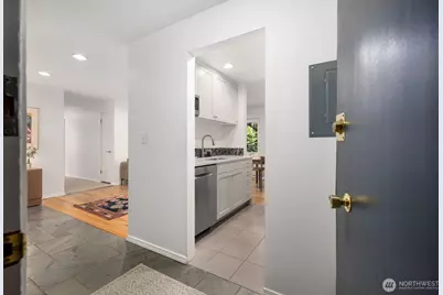 632 13th Avenue E #19, Seattle, WA 98102 - Photo 6