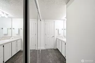 4641 W Lake Sammamish Parkway SE, Issaquah, WA 98027 - Photo 24