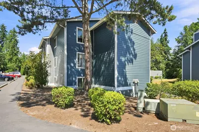 4641 W Lake Sammamish Parkway SE #F305, Issaquah, WA 98027 - Photo 4