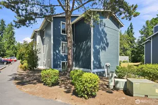 4641 W Lake Sammamish Parkway SE, Issaquah, WA 98027 - Photo 4