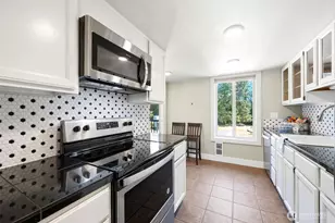 4641 W Lake Sammamish Parkway SE, Issaquah, WA 98027 - Photo 8