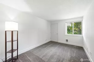 4641 W Lake Sammamish Parkway SE, Issaquah, WA 98027 - Photo 26