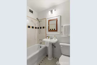 1640 18th Ave #6, Seattle, WA 98122 - Photo 18