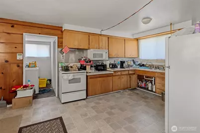 1445 S Cloverdale Street, Seattle, WA 98108 - Photo 14