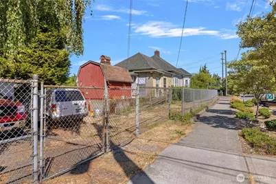 1445 S Cloverdale Street, Seattle, WA 98108 - Photo 12