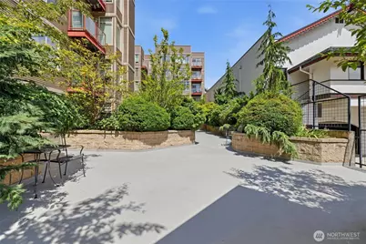 5650 24th Avenue NW #403, Seattle, WA 98107 - Photo 32