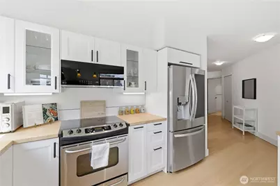 5650 24th Avenue NW #403, Seattle, WA 98107 - Photo 6