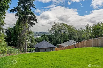4015 Burton Place W, Seattle, WA 98199 - Photo 14