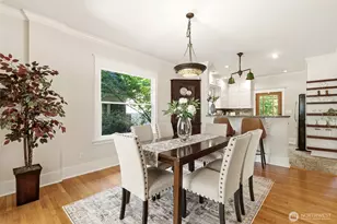 5246 12th Ave NE, Seattle, WA 98105 - Photo 8
