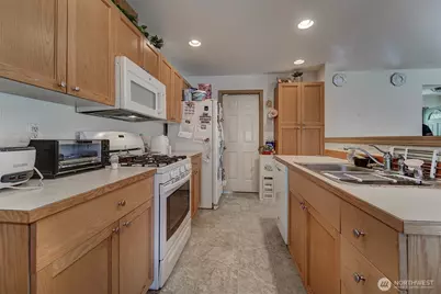 1299 NW Amanda Loop, Silverdale, WA 98383 - Photo 16