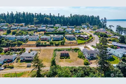881 Rocky Point Drive, Camano Island, WA 98282 - Photo 4