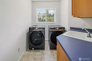 7208 8th Ave NE, Seattle, WA 98115 - Photo 34