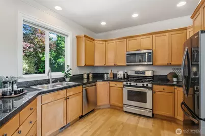 7208 8th Avenue NE, Seattle, WA 98115 - Photo 12