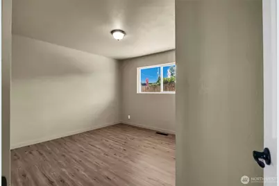1003 S Evergreen Drive, Moses Lake, WA 98837 - Photo 14