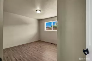 1003 S Evergreen Dr, Moses Lake, WA 98837 - Photo 14